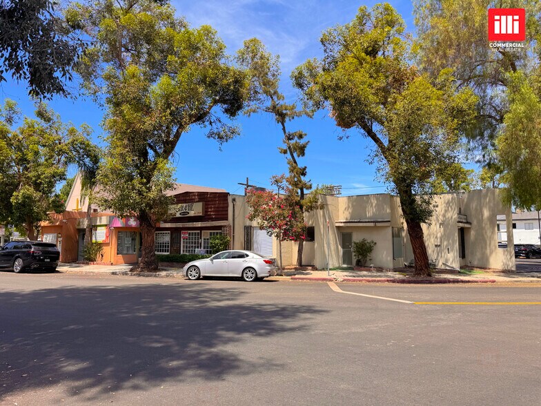 More Photos Of 5301-5307 Comercio Ln, Woodland Hills Storefront For Lease