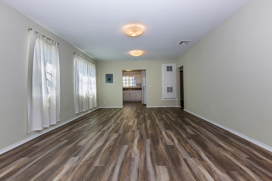 More Photos Of 1716-1718 W 45th St, Los Angeles Multifamily For Sale