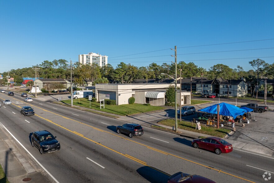 More Photos Of 5730 University Blvd W, Jacksonville Restaurant For Lease