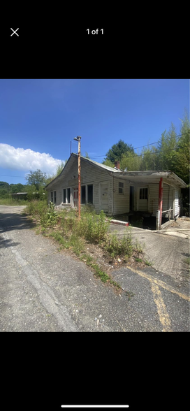 Primary Photo Of 10065 Linville Falls Hwy, Newland General Retail For Sale