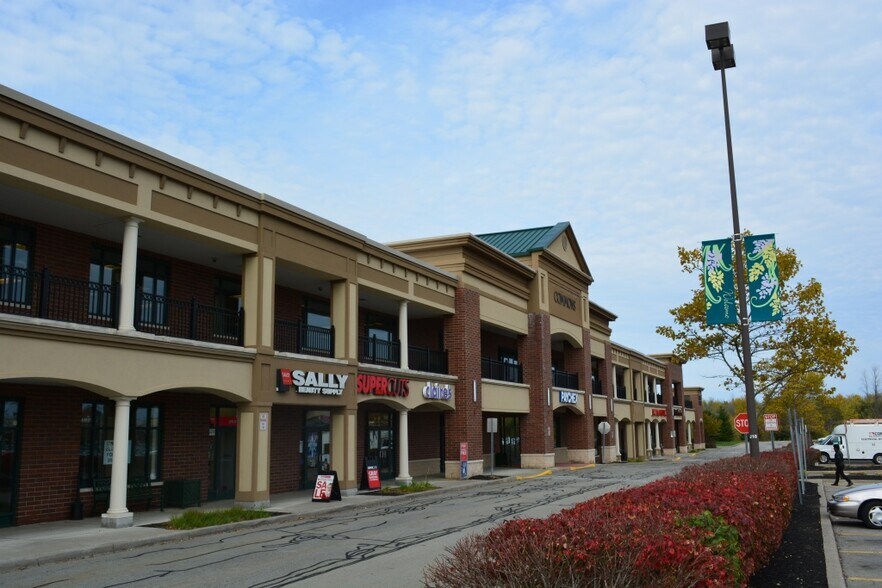 More Photos Of 913-1070 Holt Rd, Webster Unknown For Lease