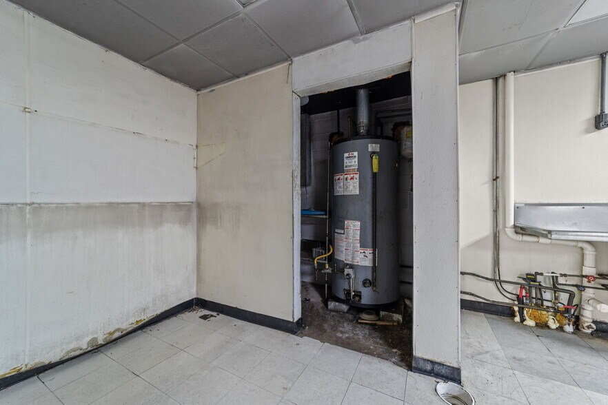 More Photos Of 607 S Main St, King Unknown For Lease