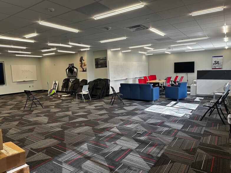 More Photos Of 2300 St George Rd, Williston Office For Lease