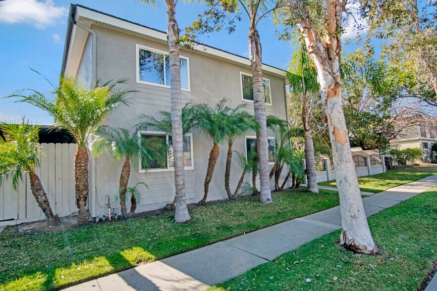 More Photos Of 977 Valencia St, Costa Mesa Apartments For Sale