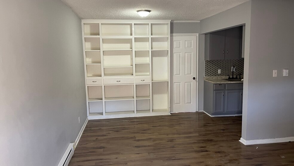 More Photos Of 10400 Whittier St, Detroit Apartments For Sale