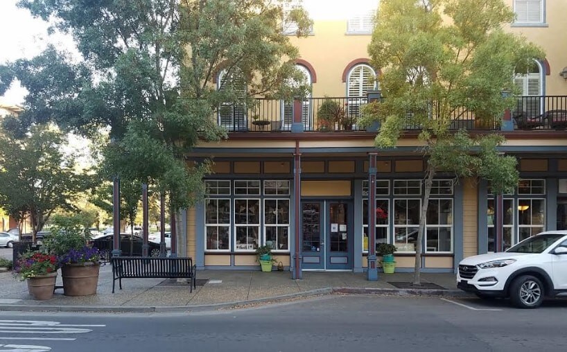 More Photos Of 220 Windsor River Rd, Windsor Apartments For Sale