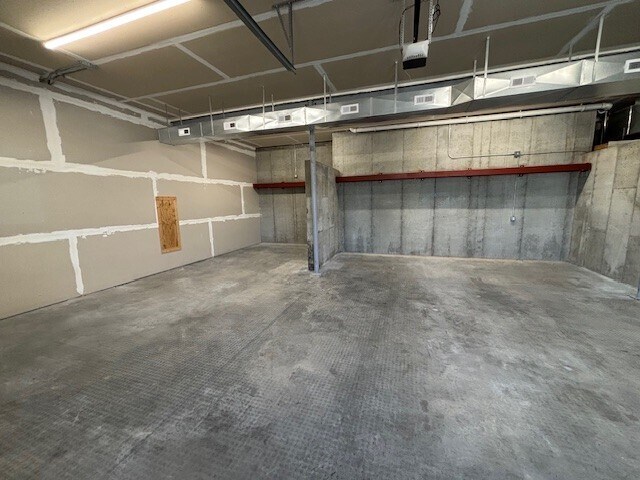 More Photos Of 207 Peach Way, Columbia Flex For Lease