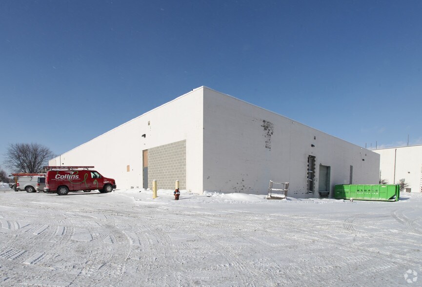 More Photos Of 2200 N Niagara Ln, Plymouth Manufacturing For Sale