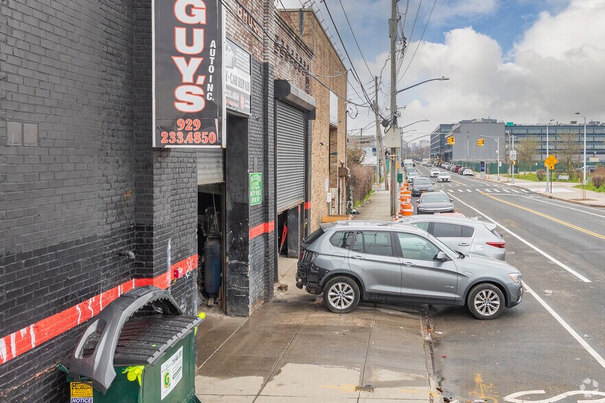 More Photos Of 450 Front St, Staten Island Warehouse For Sale