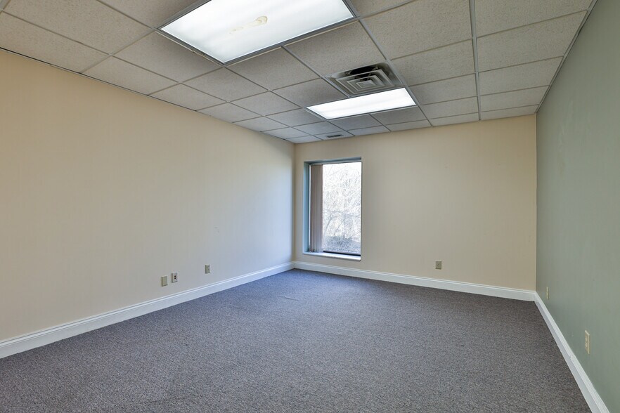 More Photos Of 3989 S US Route 42, Lebanon Office For Sale