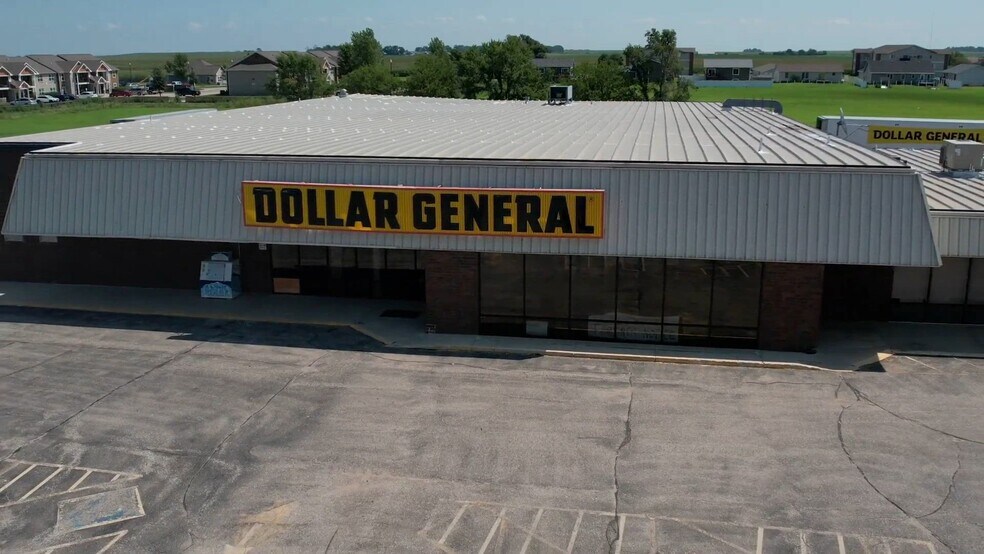 Primary Photo Of 1423 N Lake Ave, Storm Lake Unknown For Lease