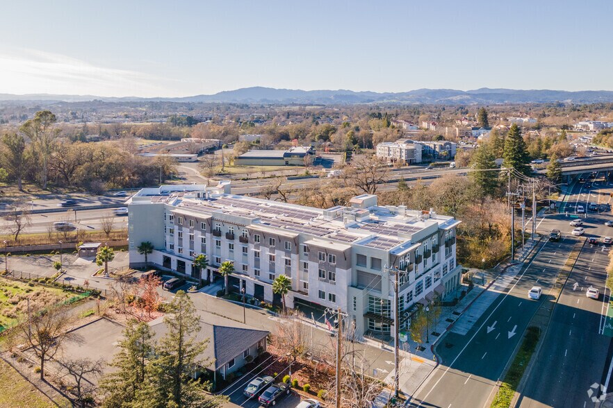 More Photos Of 8755-8757 Old Redwood Hwy, Windsor Hotel For Sale