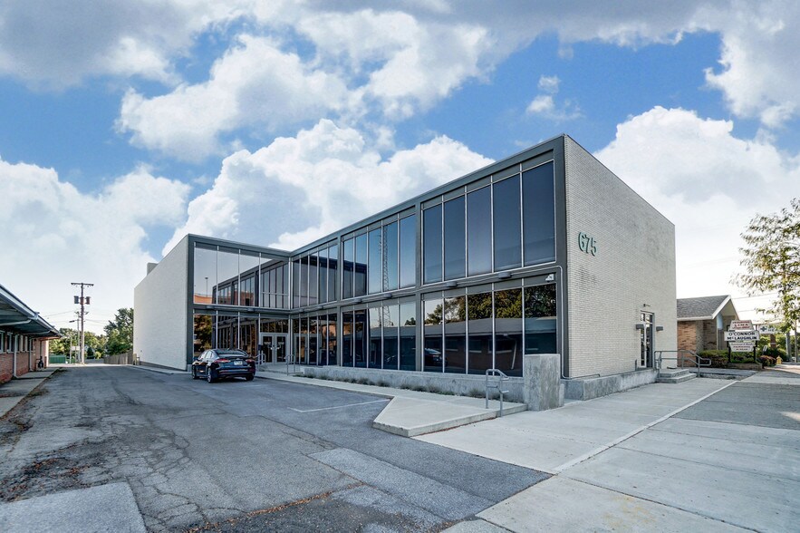 More Photos Of 675 W Market St, Lima Office For Sale