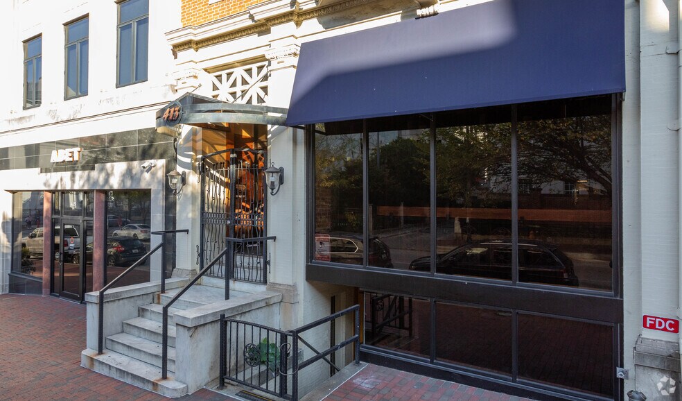 Primary Photo Of 413 N Charles St, Baltimore Restaurant For Lease