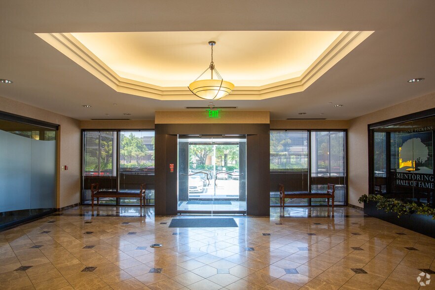 More Photos Of 450 E John Carpenter Fwy, Irving Office For Lease