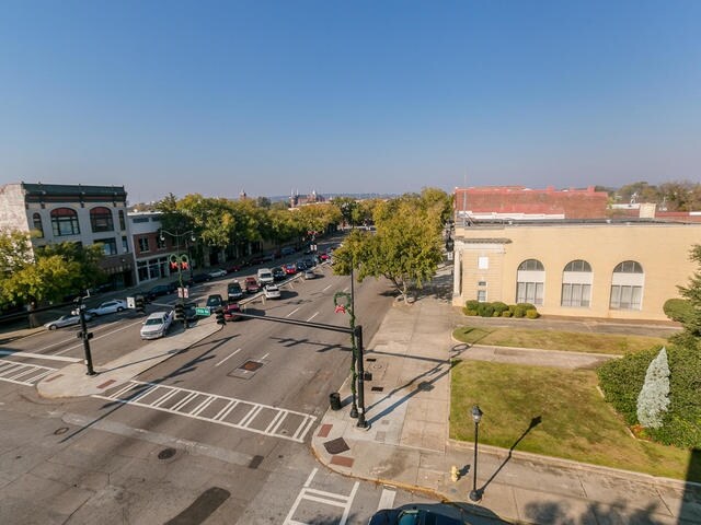 More Photos Of 1051 Broad St, Augusta Storefront For Lease