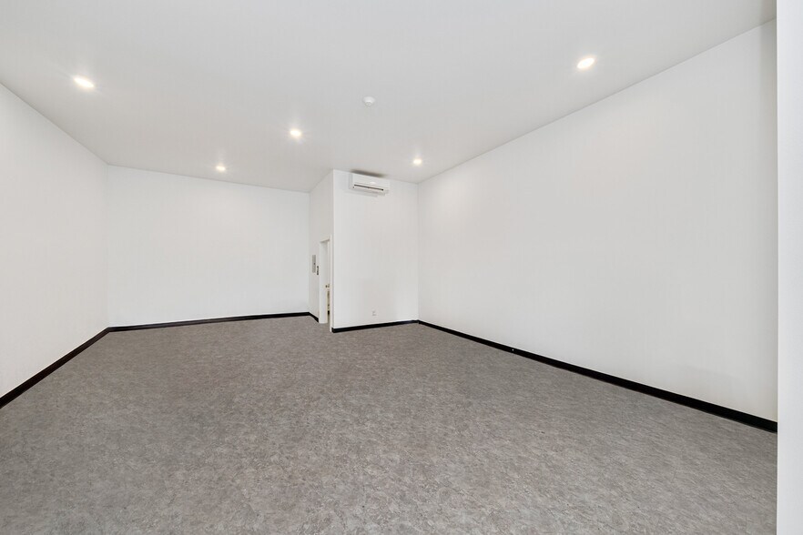 More Photos Of 115 Main Ave, Tillamook General Retail For Lease