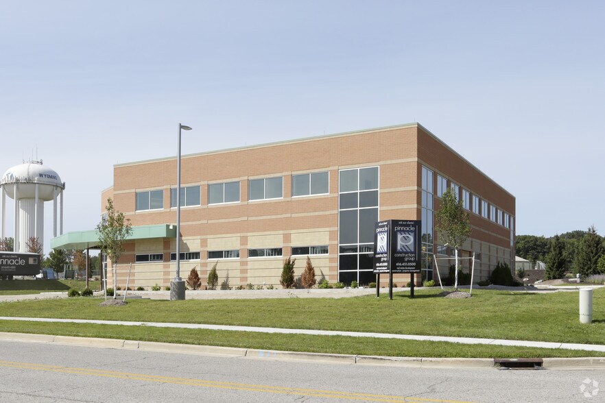 More Photos Of 2021 Health Dr SW, Wyoming Hospital For Sale