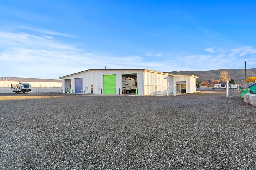 Primary Photo Of 1220 Industrial Way, Union Gap Warehouse For Lease