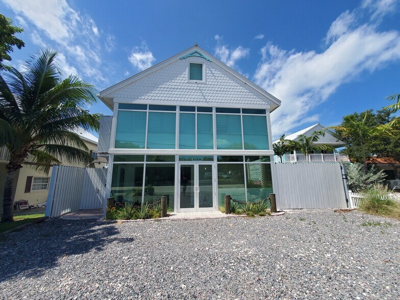 Primary Photo Of 85998 Overseas Hwy, Islamorada Office Residential For Lease