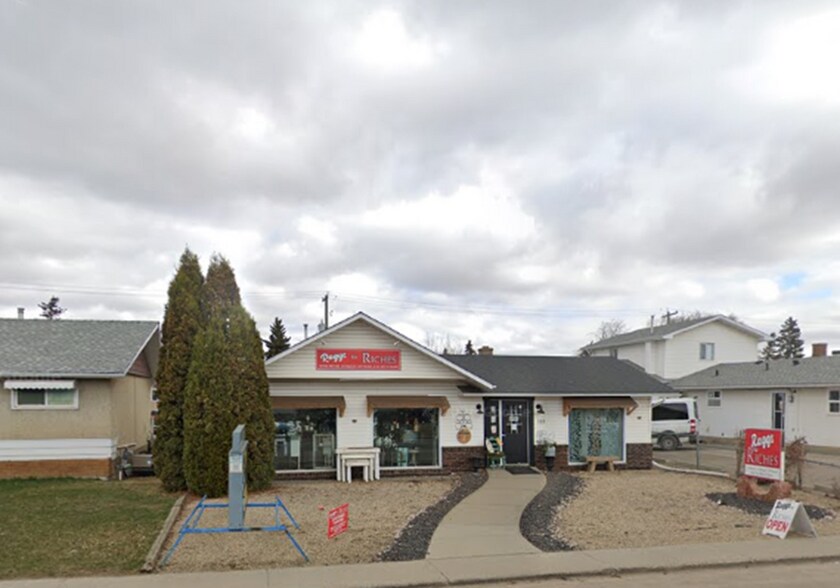 More Photos Of 123 Mcleod Av, Spruce Grove General Retail For Sale