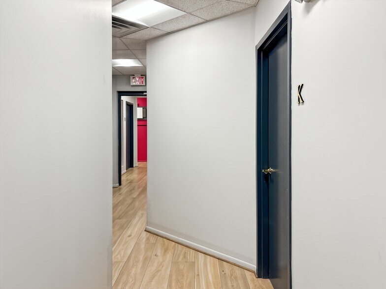 More Photos Of 10431 Perry Hwy, Wexford Coworking Space