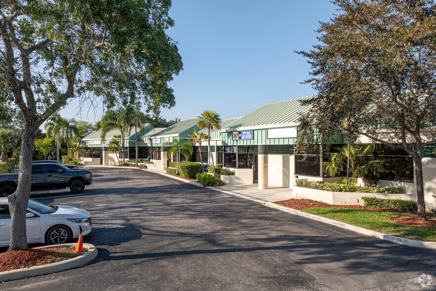 More Photos Of 1055-1099 Shotgun Rd, Sunrise Warehouse For Sale