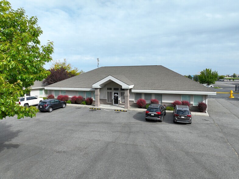 Primary Photo Of 402 N Neel St, Kennewick Office For Sale