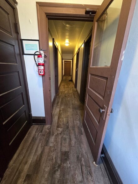 More Photos Of 924 S 19th St, Milwaukee Apartments For Sale