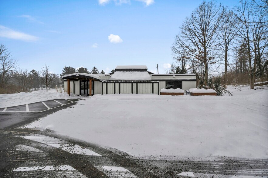 Primary Photo Of 1929 E Royalton Rd, Broadview Heights Office For Lease