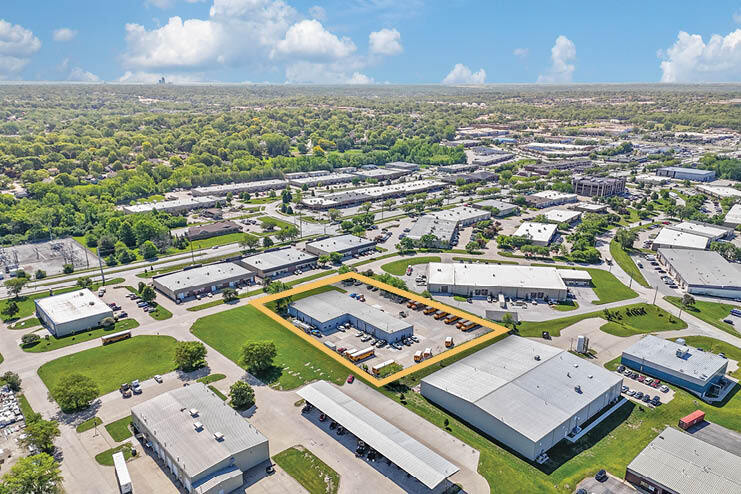 More Photos Of 3300 NW 101st St, Urbandale Warehouse For Sale