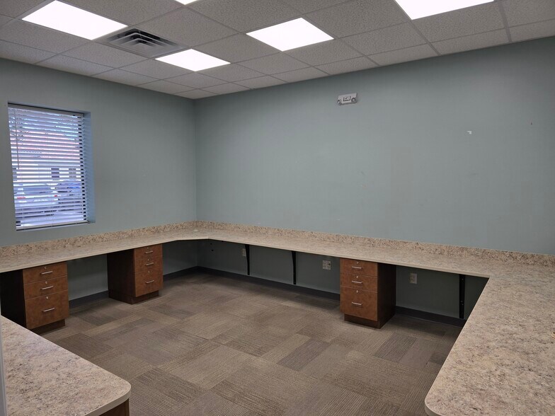 More Photos Of 101 Whitehall Dr, Saint Augustine Medical For Lease