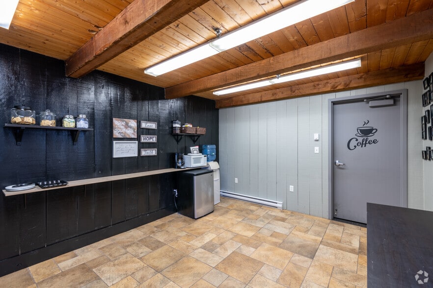 More Photos Of 59 Apsley St, Hudson Loft Creative Space For Lease