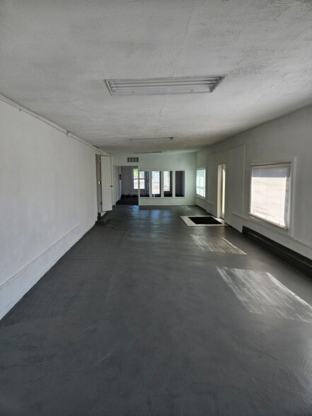 More Photos Of 5290 N. C.R. 25A, Piqua Showroom For Sale