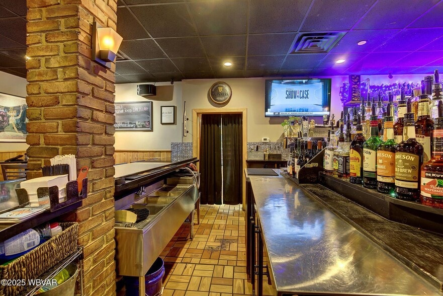 More Photos Of 505 Washington Blvd, Williamsport Restaurant For Sale