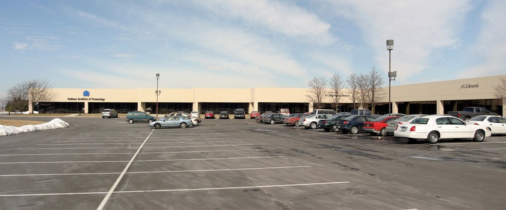 More Photos Of 65 Airport Pky, Greenwood Medical For Lease