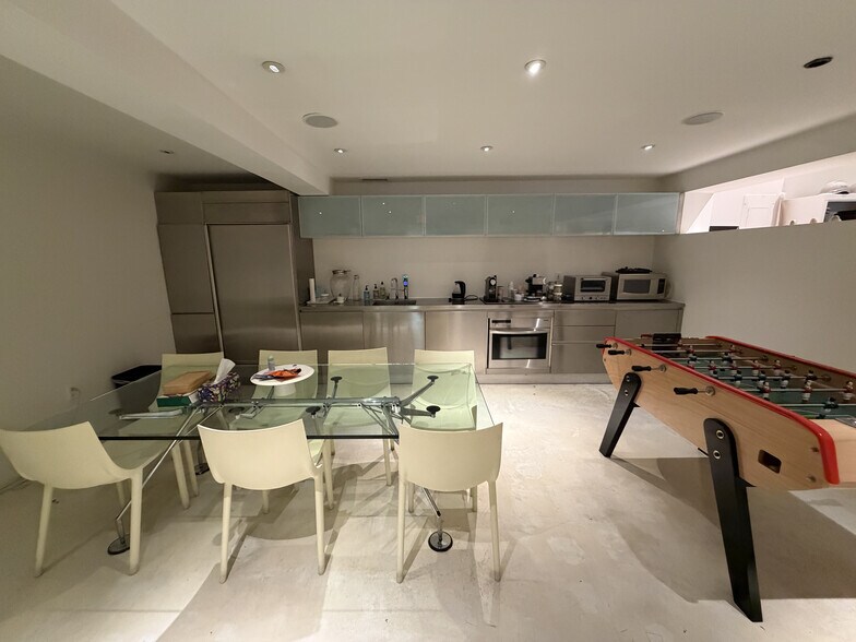 More Photos Of 245 NE 37th St, Miami Loft Creative Space For Sale