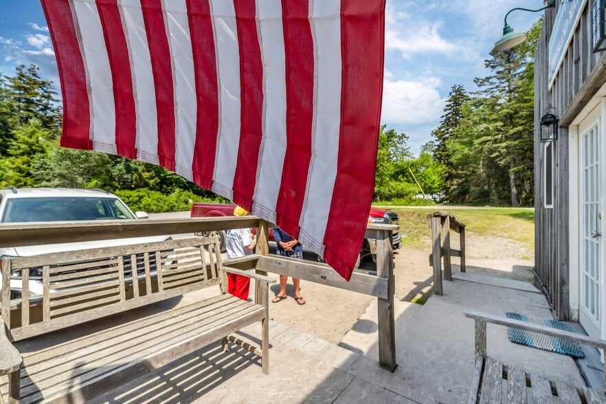 More Photos Of 40 North Rd, Swans Island Convenience Store For Sale
