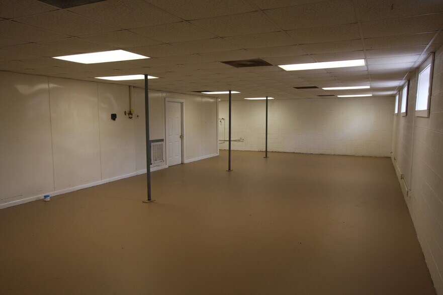 More Photos Of 691 N Cave Spring St, Cedartown Specialty For Sale