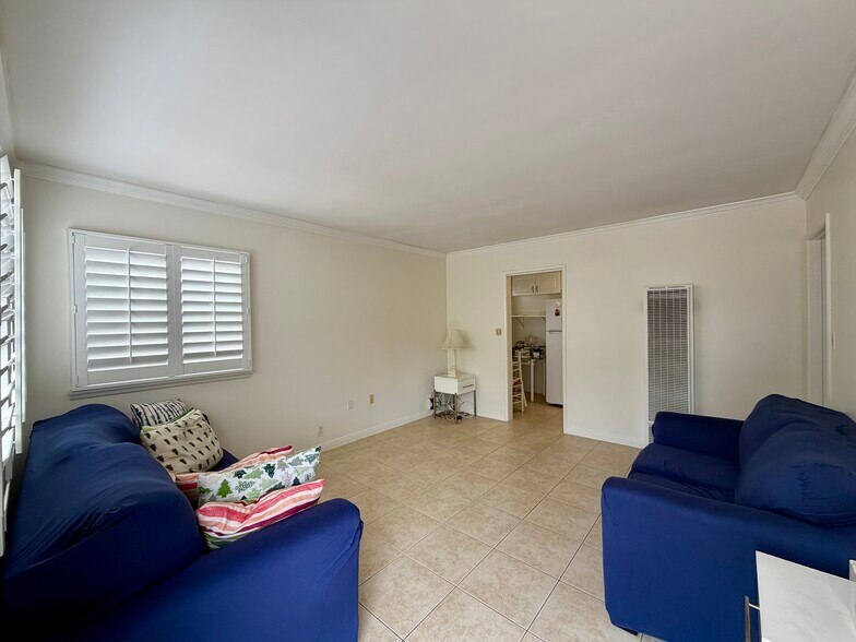 More Photos Of 71 19th St, Hermosa Beach Multifamily For Sale
