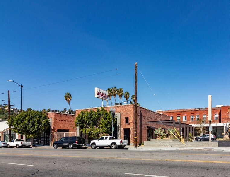 More Photos Of 5015-5025 N Figueroa St, Los Angeles Storefront Retail Office For Lease