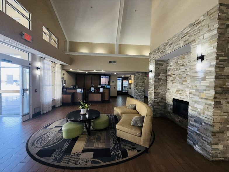 More Photos Of 9169 Markville Dr, Dallas Hotel For Sale