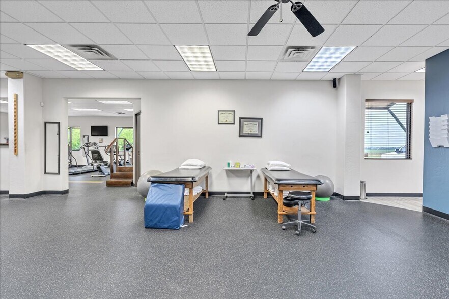 More Photos Of 304 S 29th St, Chickasha Medical For Sale