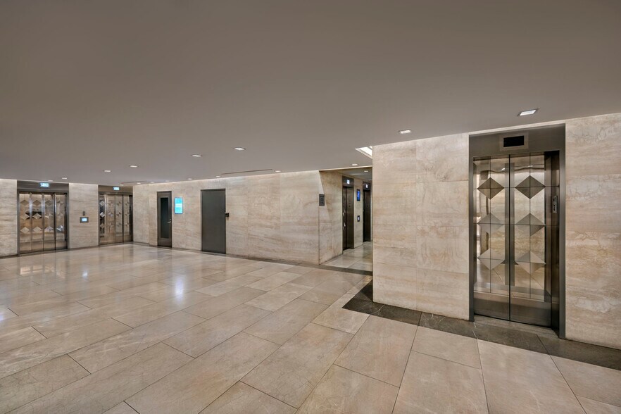 More Photos Of 580 Fifth Ave, New York Office For Lease