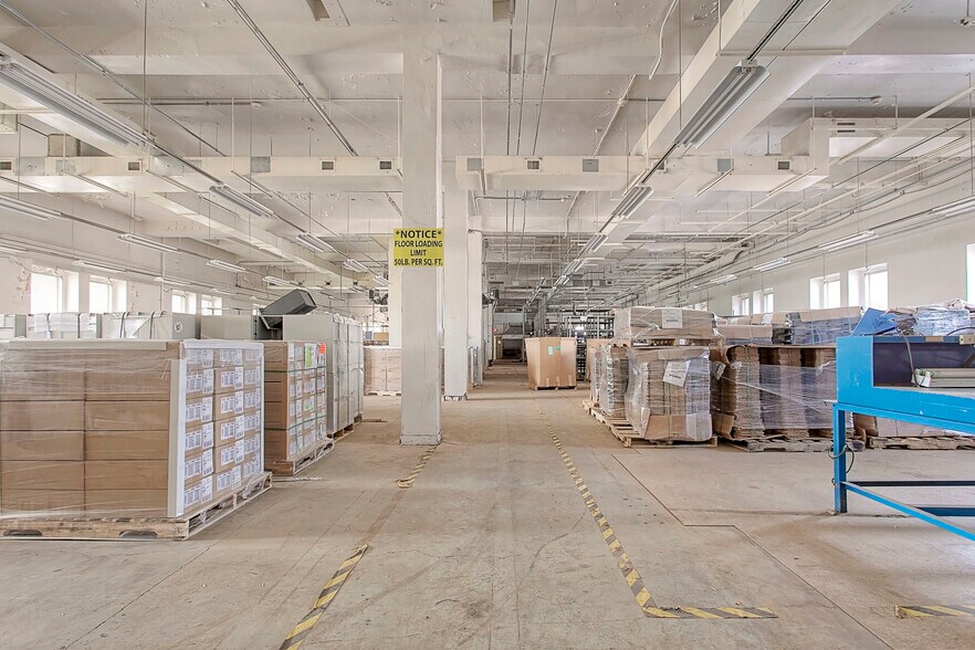 More Photos Of 2216 Norwood Ave, Cincinnati Office For Sale