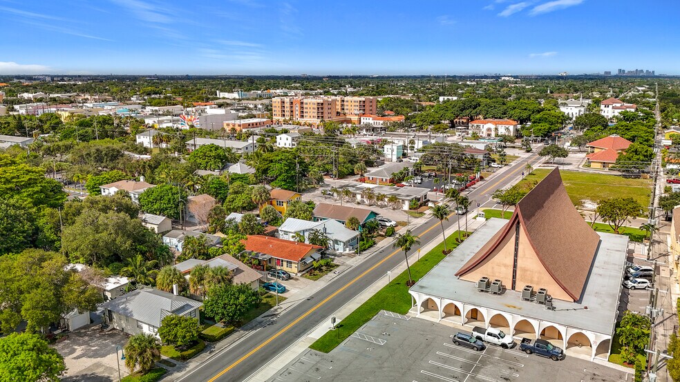 More Photos Of 101 S Federal Hwy, Lake Worth Medical For Sale