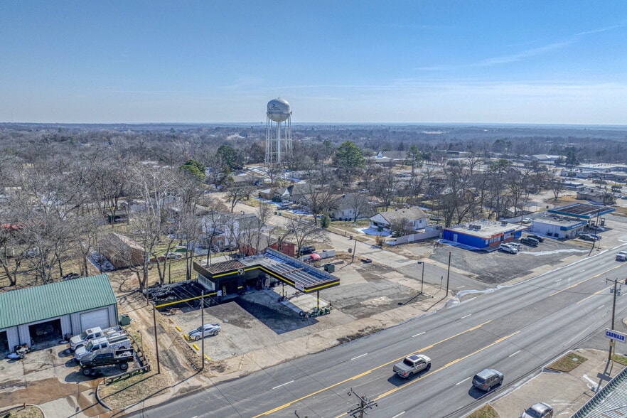 More Photos Of 1320 S Austin Ave, Denison General Retail For Sale