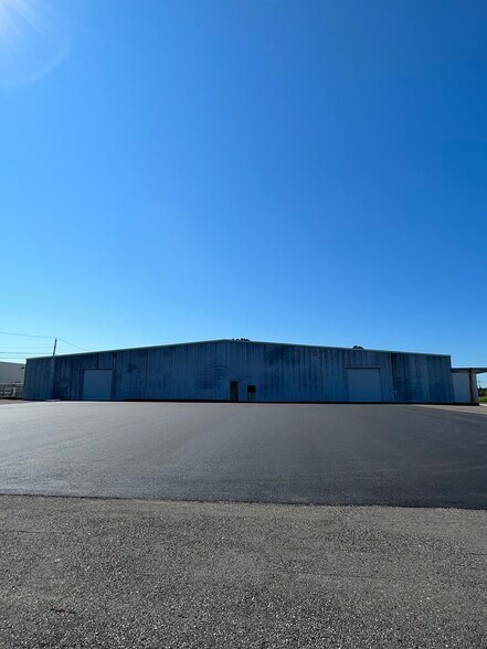 More Photos Of 289 Kilvert St, Warwick Manufacturing For Lease