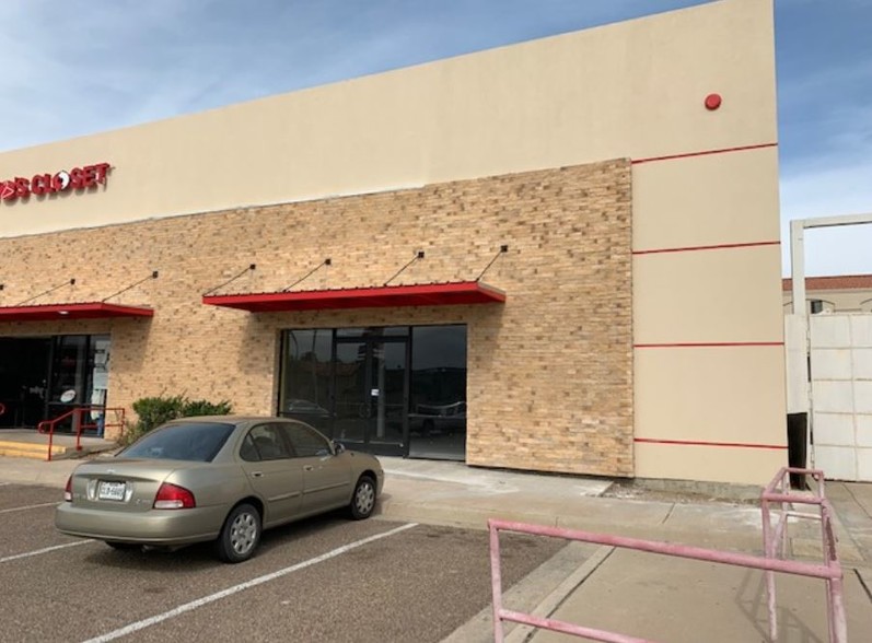 Primary Photo Of 7901 San Dario Ave, Laredo General Retail For Lease