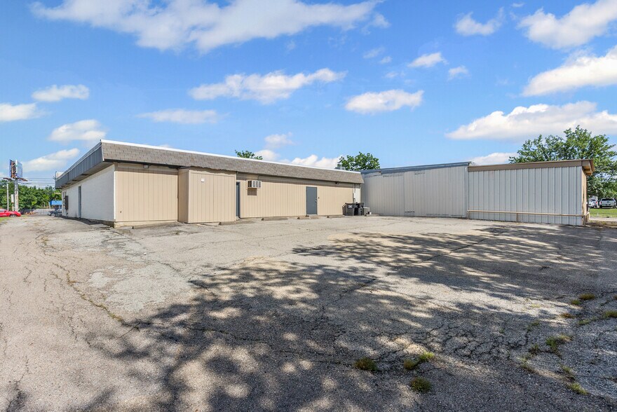 More Photos Of 5408 Wesley St, Greenville Freestanding For Sale